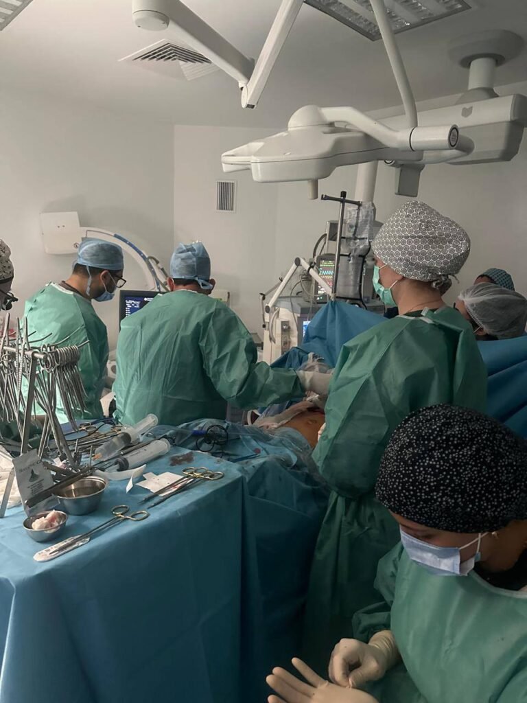 1749024708-768x1024 عملية زرع كبد ناجحة في مستشفى فطومة بورقيبة بالمنستير