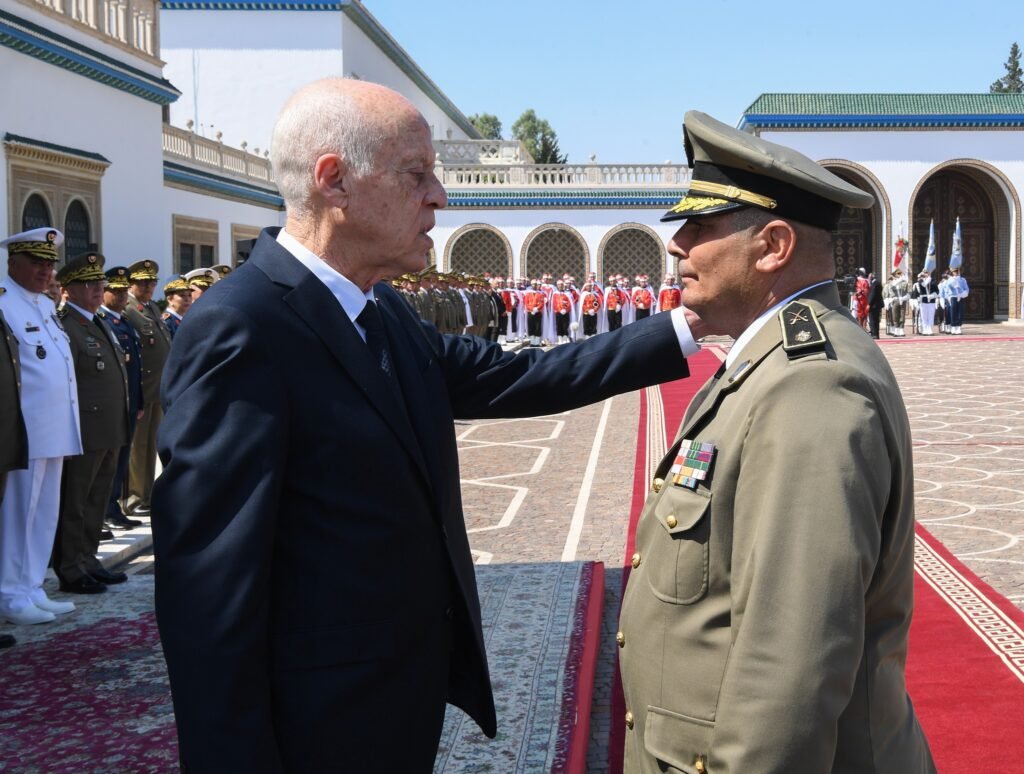511150203_1135146011977331_8909781194465966087_n-1024x774 رئيس الجمهورية قيس سعيّد يشرف على موكب الاحتفال بالذكرى 69 لانبعاث الجيش الوطني (صور)